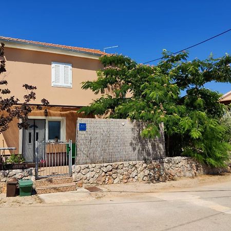 Apartman Kristina Vrbnik Esterno foto