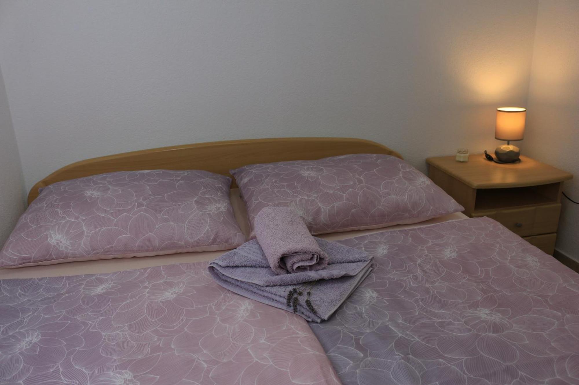 Apartman Kristina Vrbnik Esterno foto