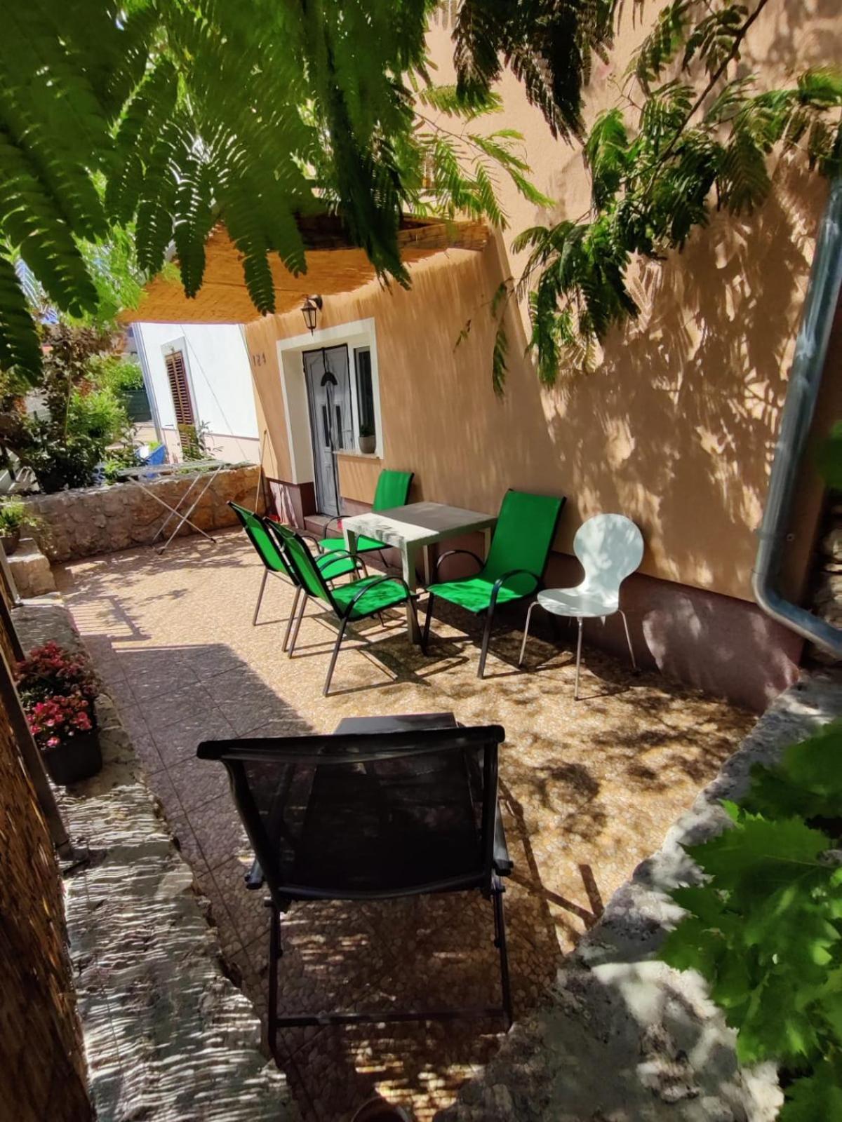 Apartman Kristina Vrbnik Esterno foto